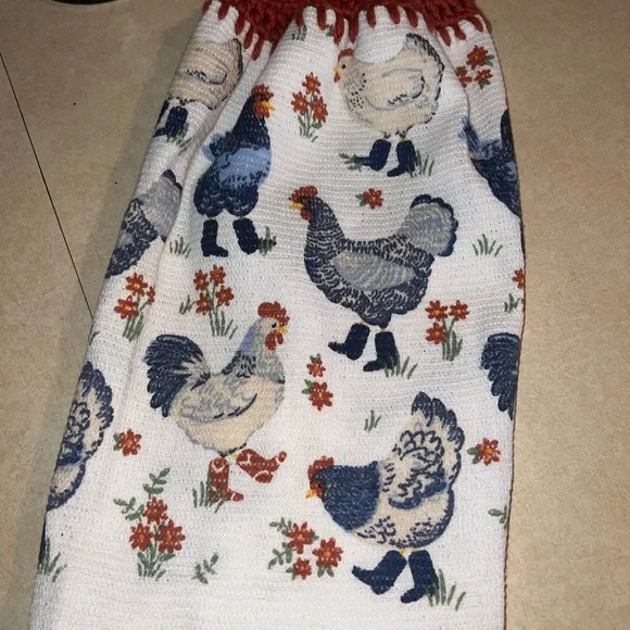 Hand Crafted Rust and White Chicken Kitchen Towel - Picture 2 of 4